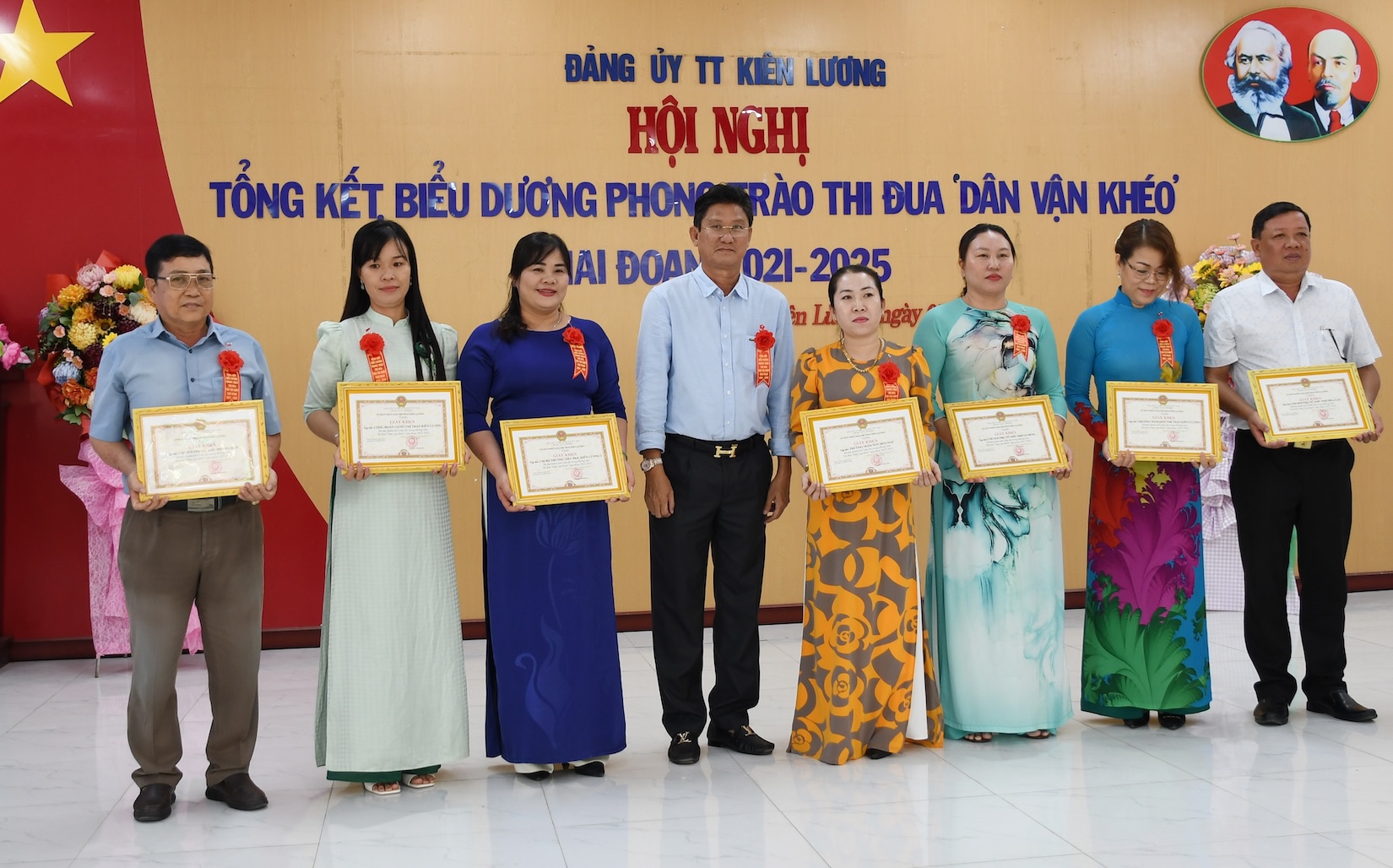 Dân vận khéo